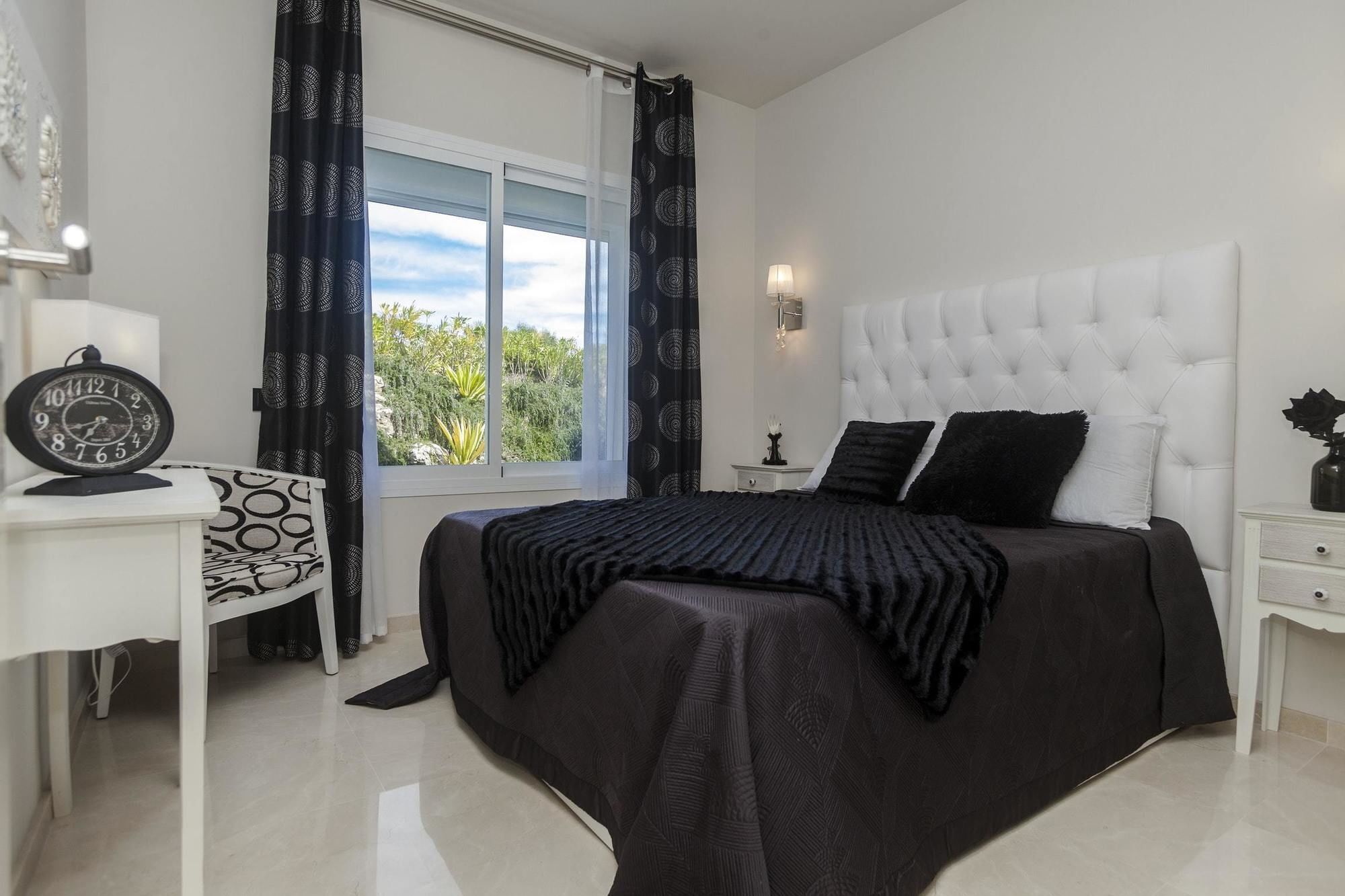Apartment With 3 Bedrooms In Estepona, With Wonderful Mountain View, P Eksteriør bilde