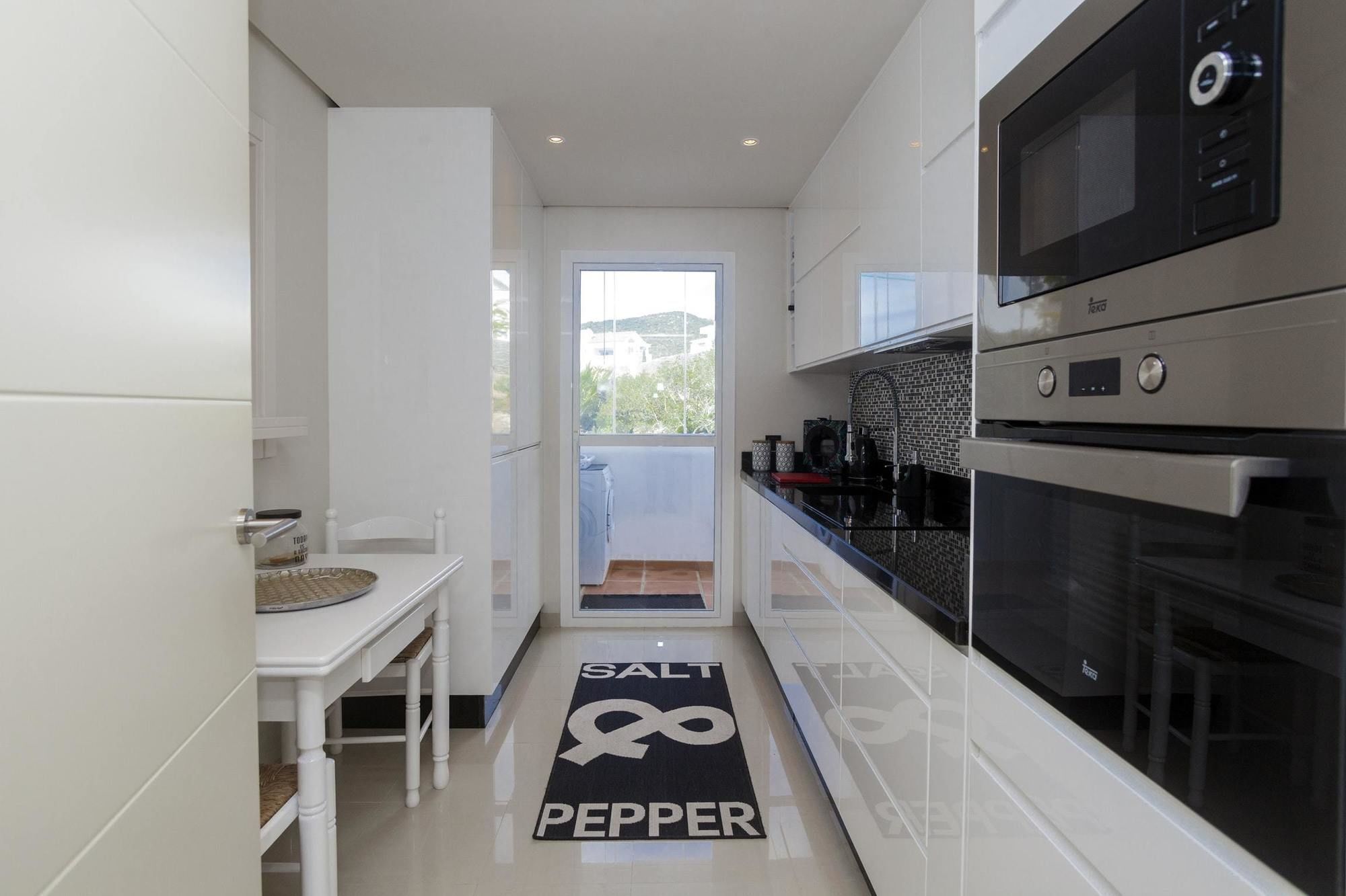 Apartment With 3 Bedrooms In Estepona, With Wonderful Mountain View, P Eksteriør bilde
